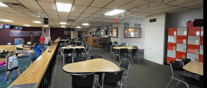 Pins Bar and Grille, Bowling and Event Center (Town and Country Lanes) - Web Listing (newer photo)